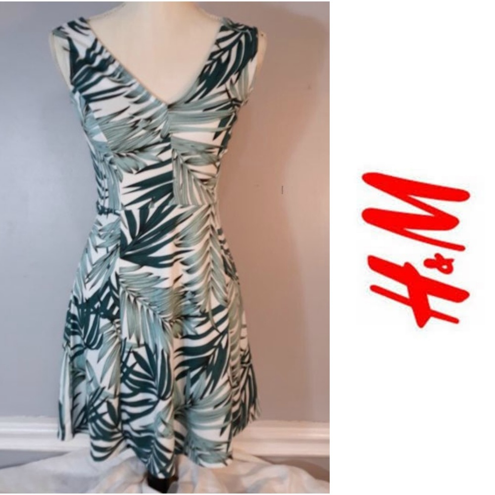 H&M SLEEVELESS DRESS SZ XS - Picture 1 of 8